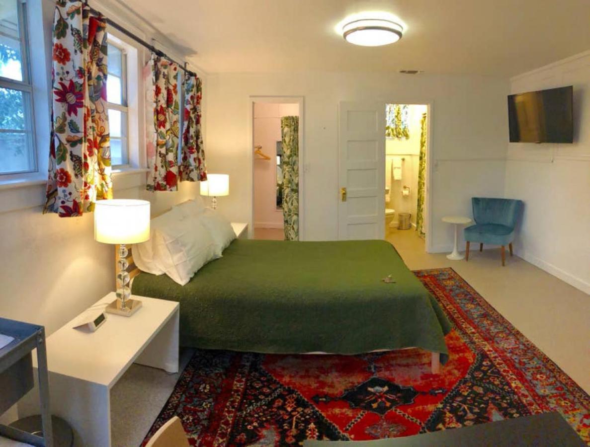 Back Room 1 Of 5 Downtown Alpine Luaran gambar