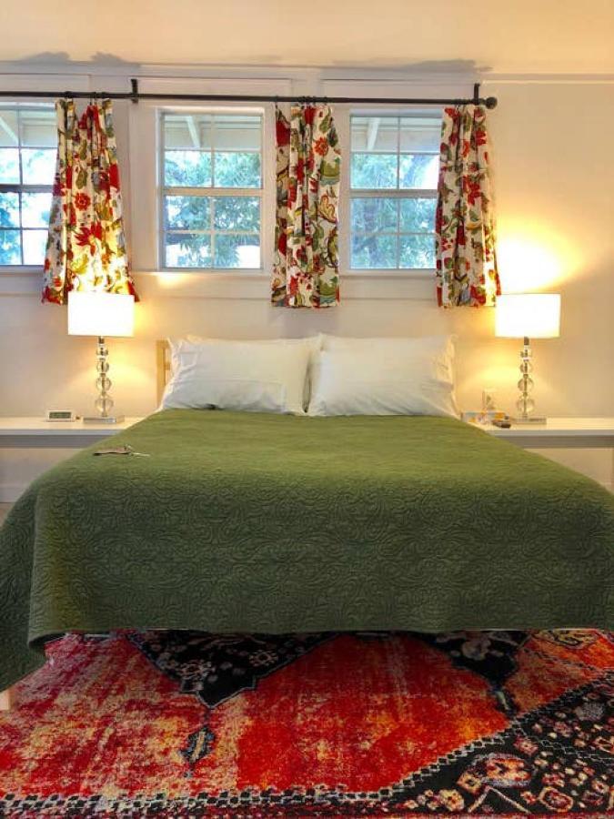 Back Room 1 Of 5 Downtown Alpine Luaran gambar